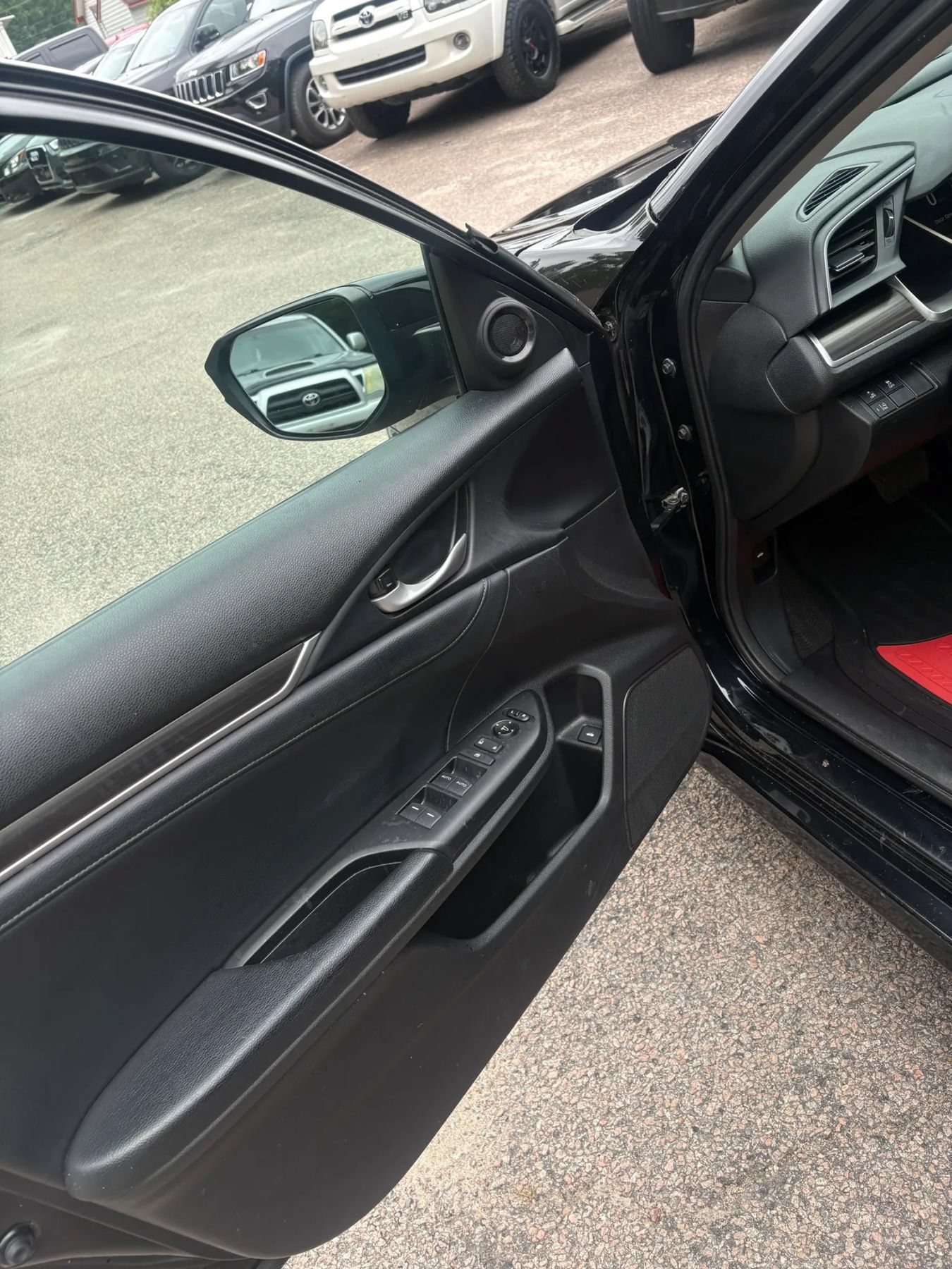 Used 2021 Honda Civic EX-L image 40