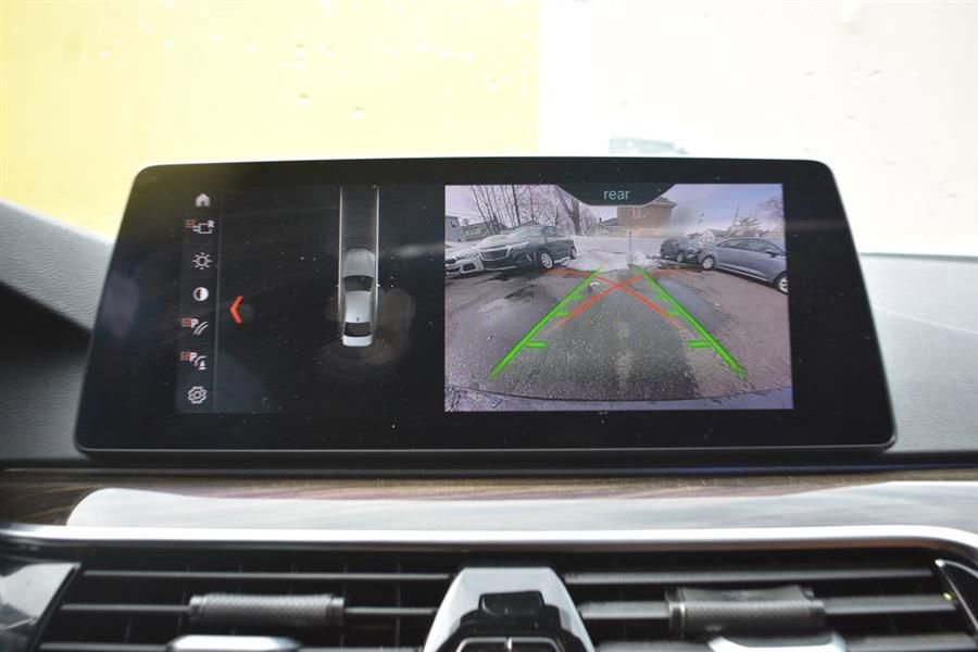 Used 2019 BMW 530i xDrive w/ Convenience Package AWD/4WD image 16