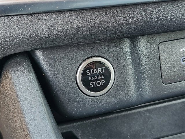 Used 2023 Nissan Rogue SV image 20