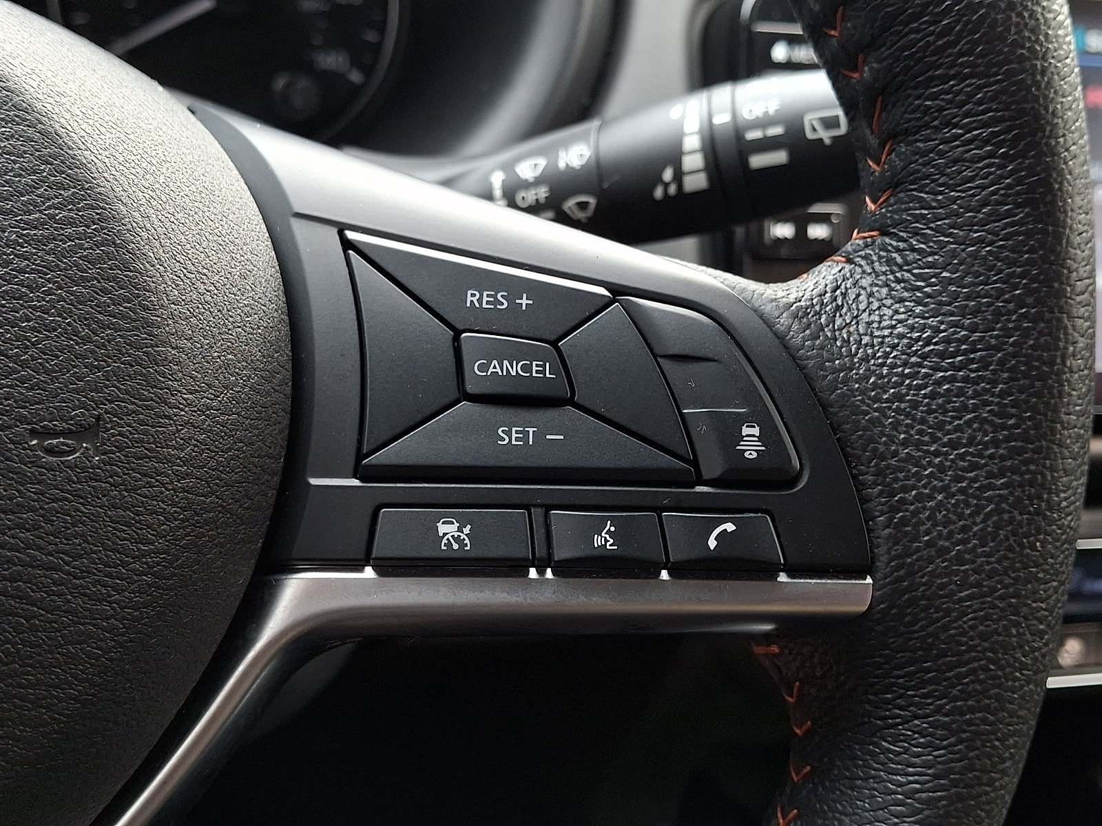 Certified 2023 Nissan Kicks SR w/ SR Premium Package FWD image 23