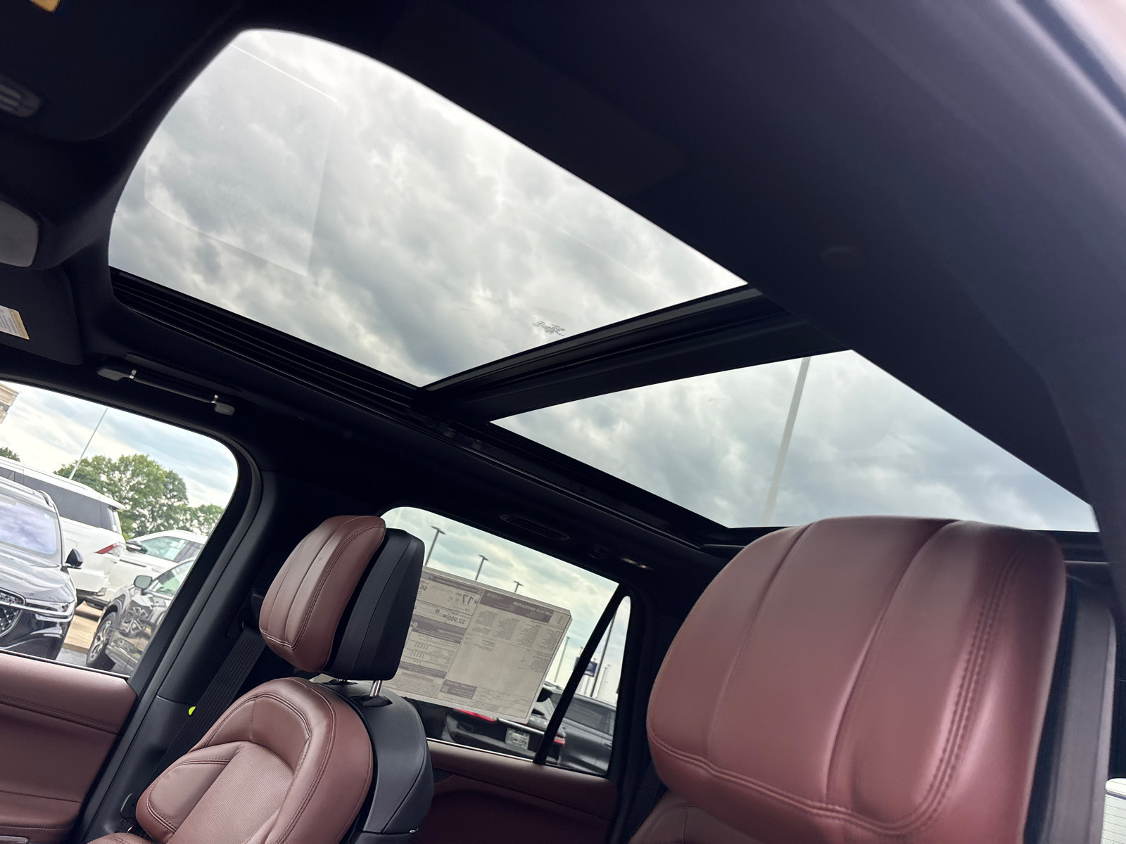 New 2026 Lincoln Navigator L Reserve AWD/4WD image 25