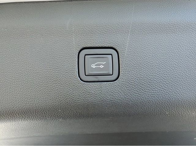 Used 2024 Buick Enclave Essence w/ Sport Touring Edition FWD image 12