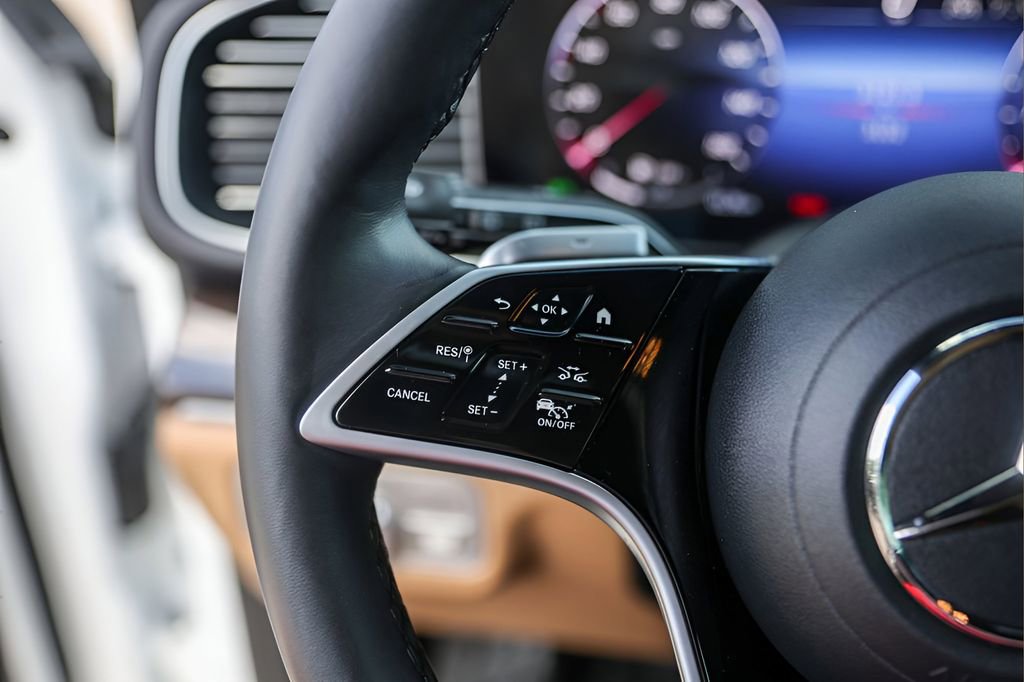 Used 2025 Mercedes-Benz GLE 450 4MATIC image 14