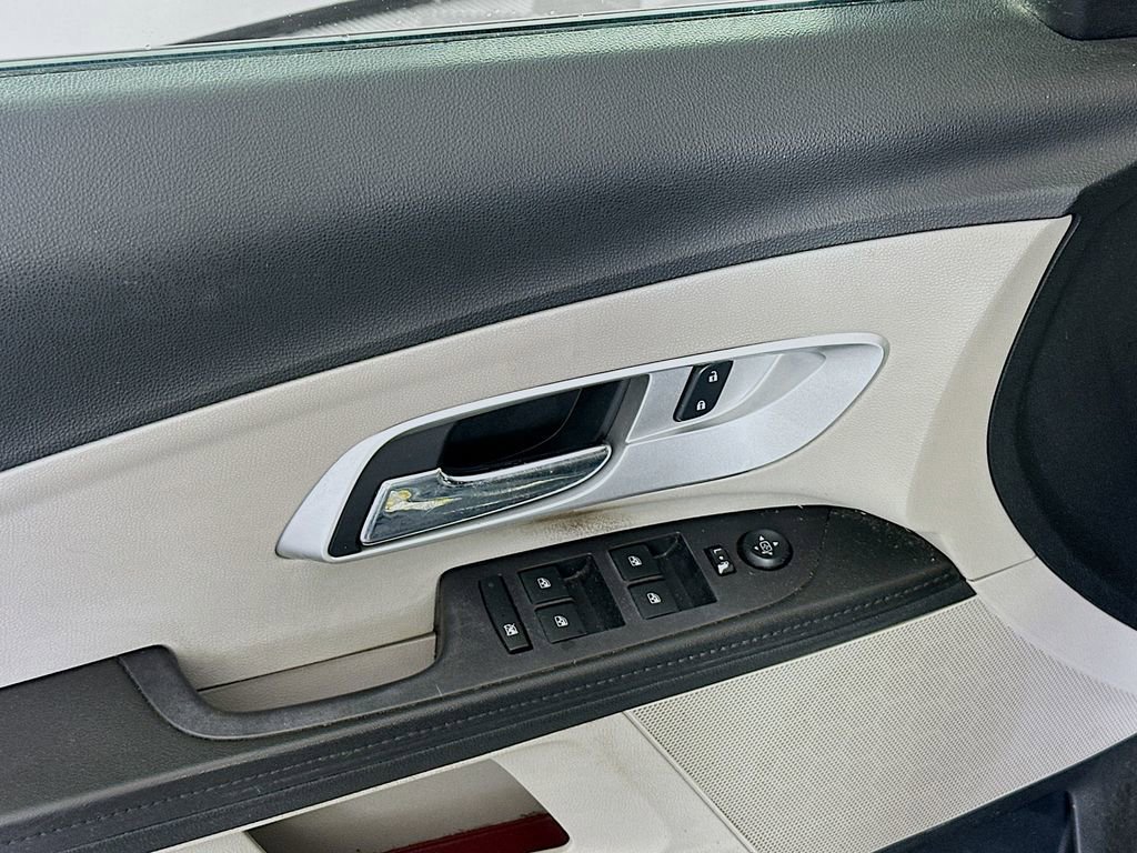 Used 2017 Chevrolet Equinox LS image 16