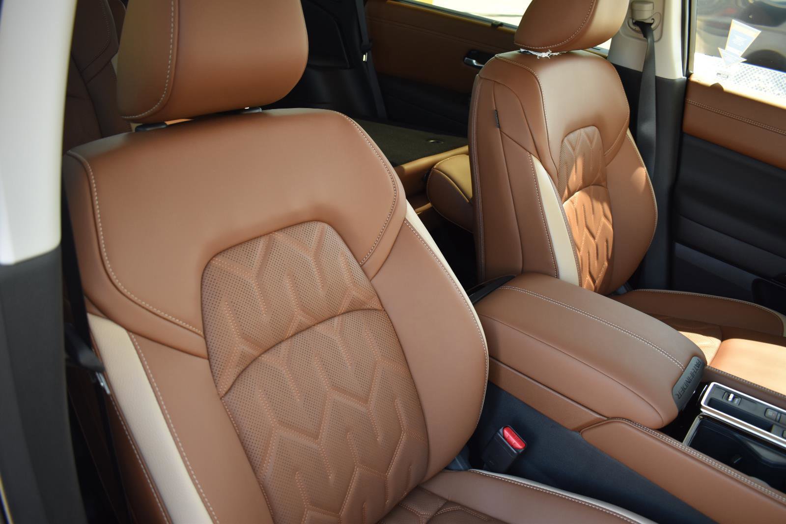 New 2026 Nissan Pathfinder Platinum image 75