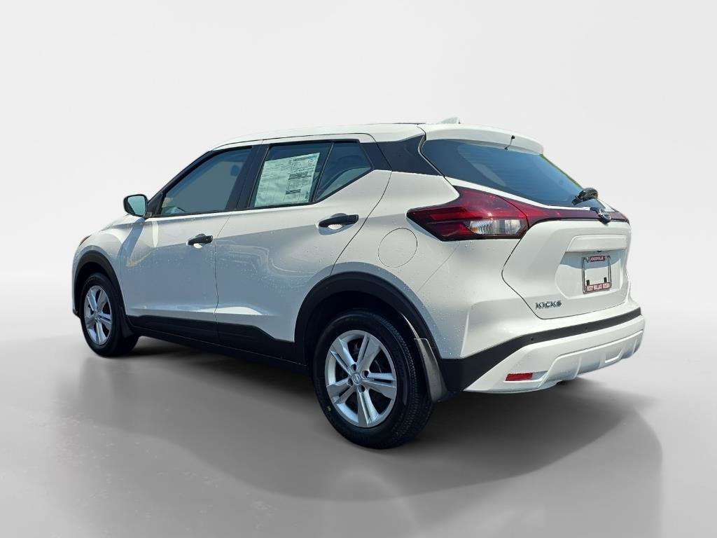 New 2025 Nissan Kicks Play S video 3