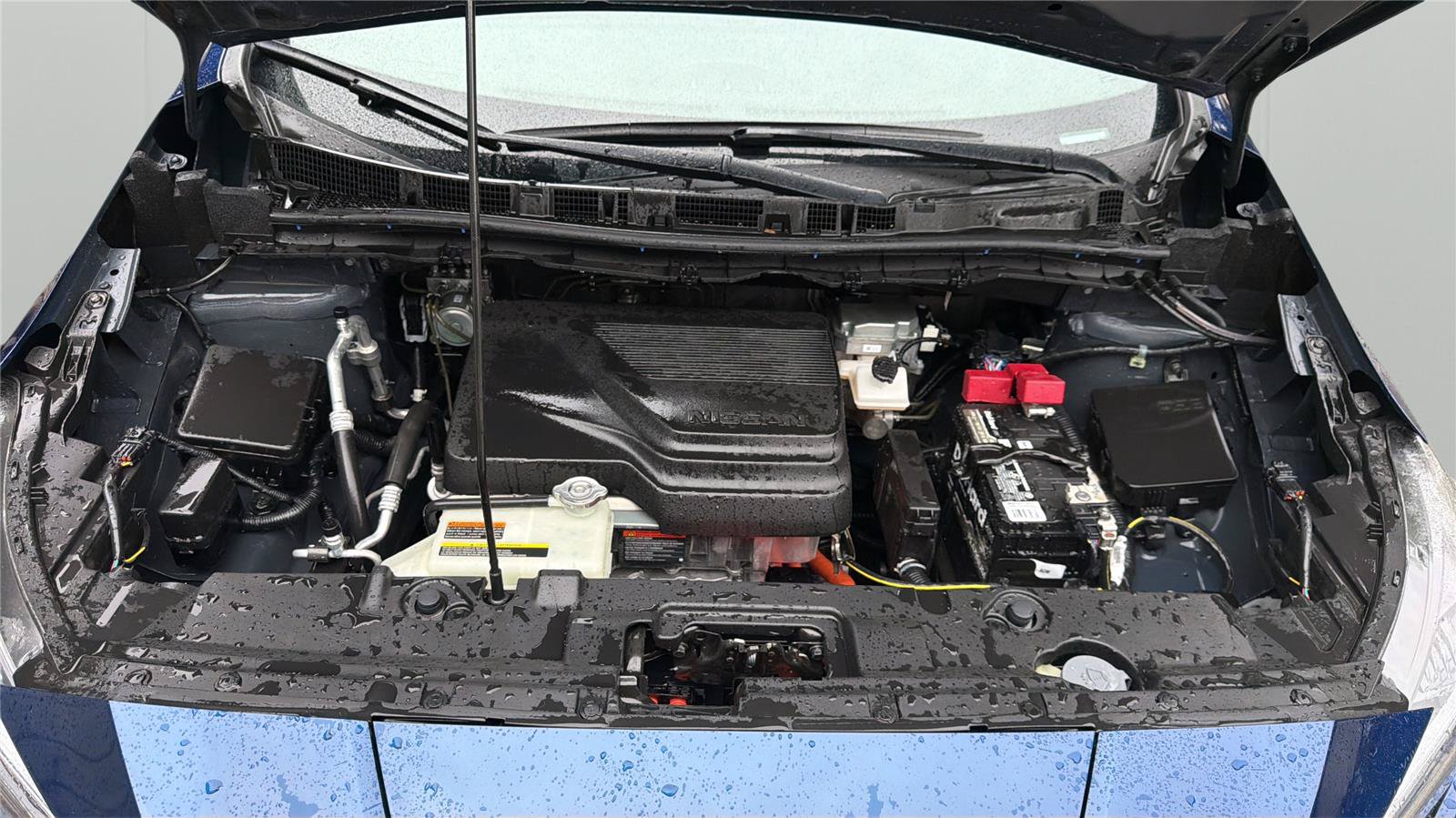 Used 2025 Nissan Leaf S FWD image 9