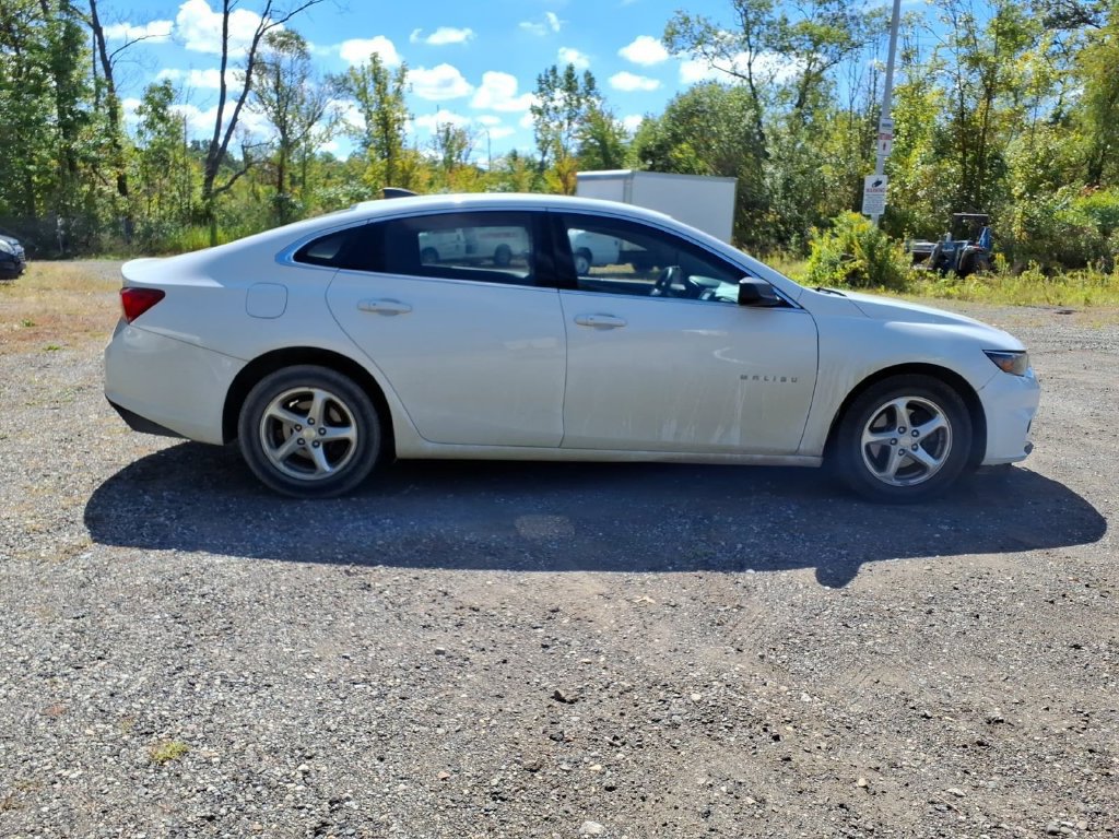 Used 2017 Chevrolet Malibu LS FWD image 15