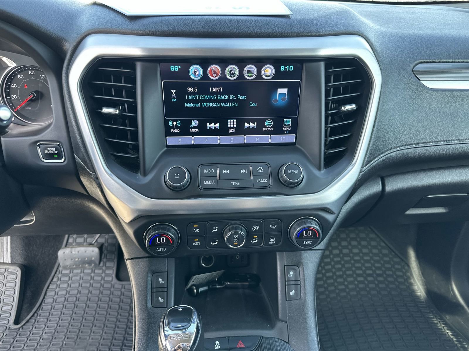 Used 2018 GMC Acadia SLT AWD/4WD image 13
