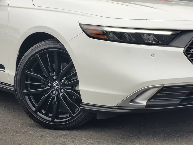 Used 2024 Honda Accord Touring image 9