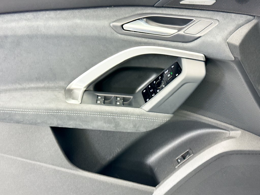 Used 2026 Audi SQ5 Premium Plus AWD/4WD image 22