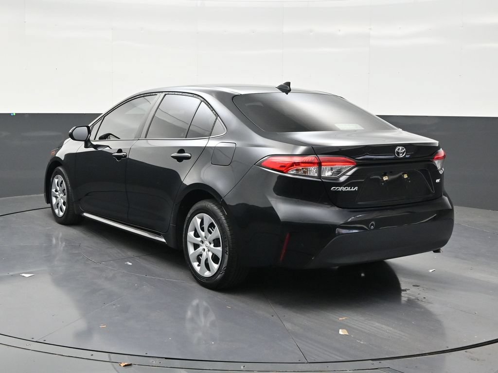 Used 2023 Toyota Corolla LE FWD image 3