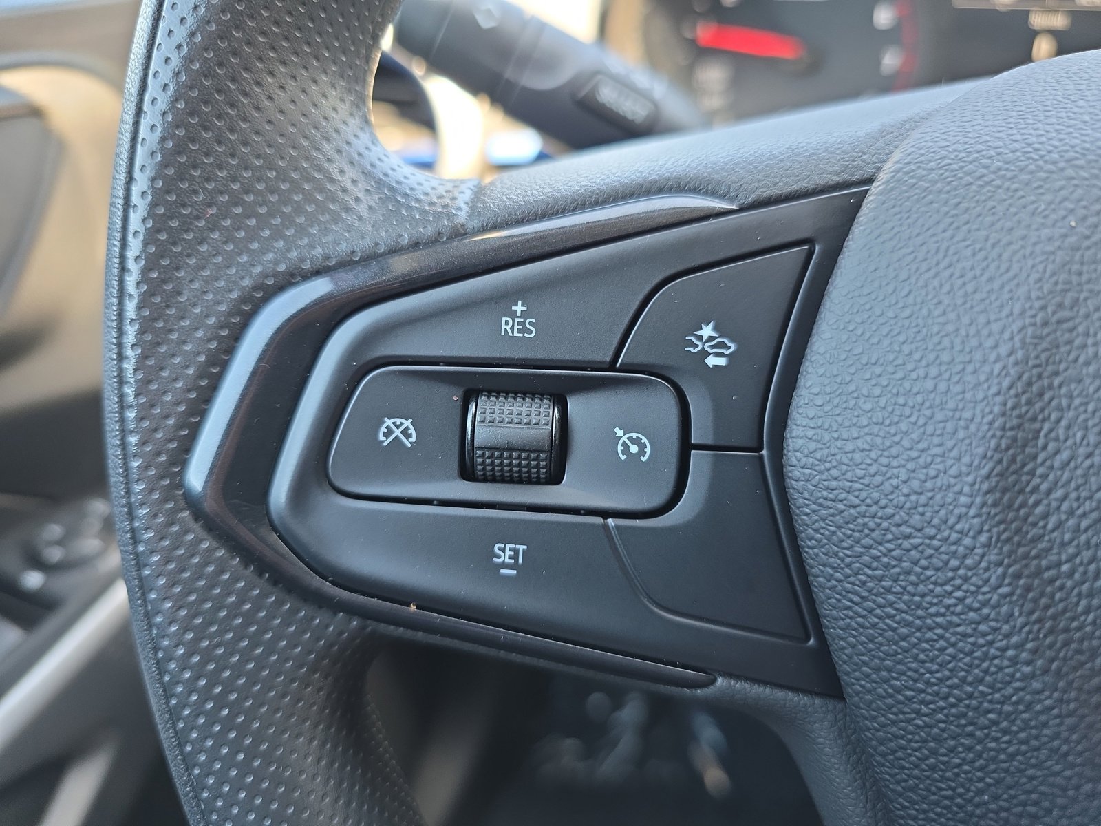 Used 2024 Chevrolet Trax LS w/ LS Convenience Package FWD image 23