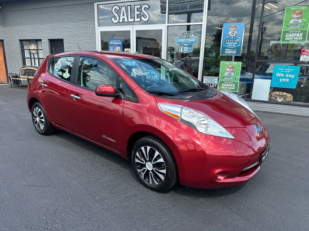Used 2015 Nissan Leaf S w/ Charge Package FWD image 3