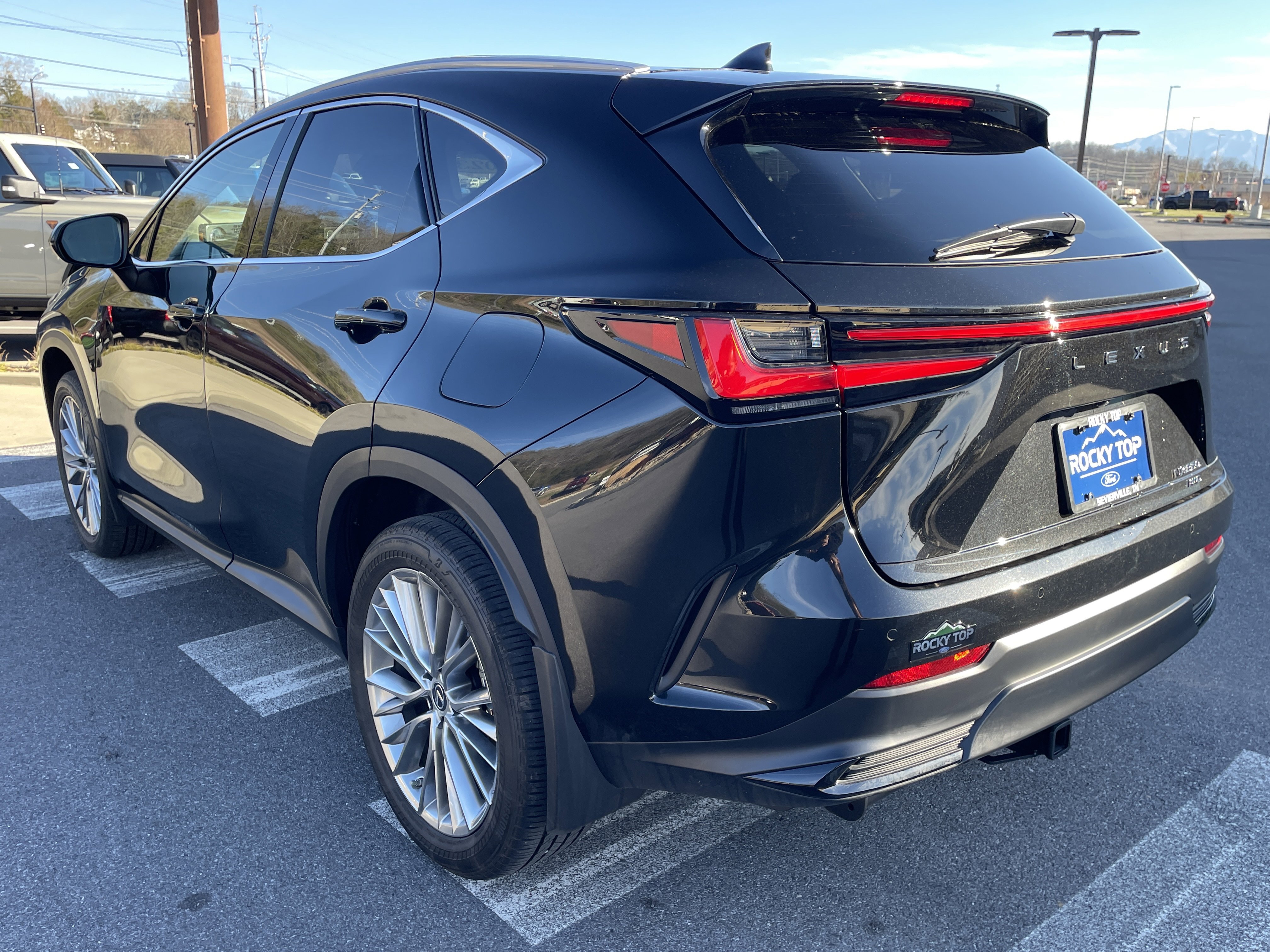 Used 2023 Lexus NX 350 AWD w/ Luxury Package image 7