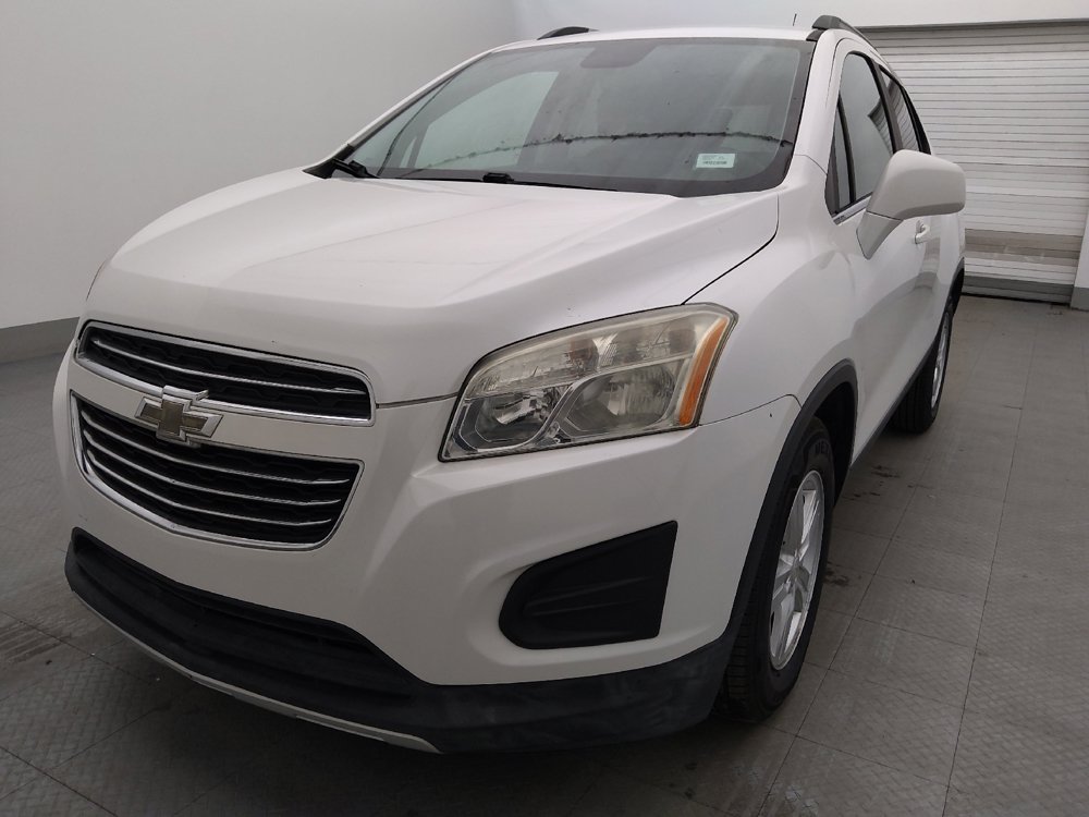 Used 2016 Chevrolet Trax LT FWD image 2