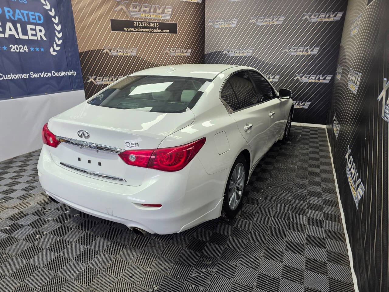 Used 2015 INFINITI Q50 image 14