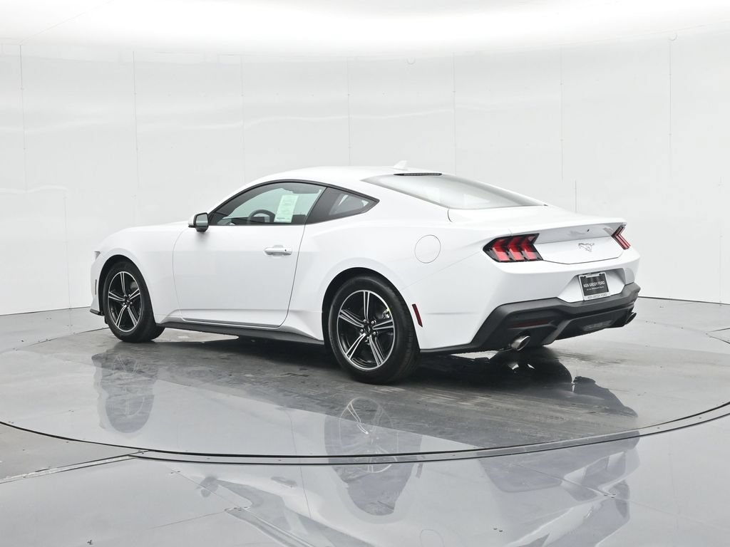 Used 2025 Ford Mustang Coupe RWD image 6