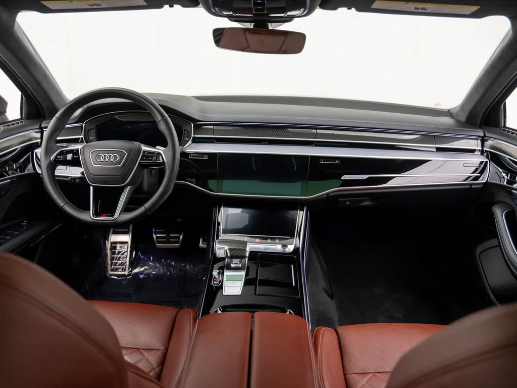 Used 2022 Audi S8 image 10