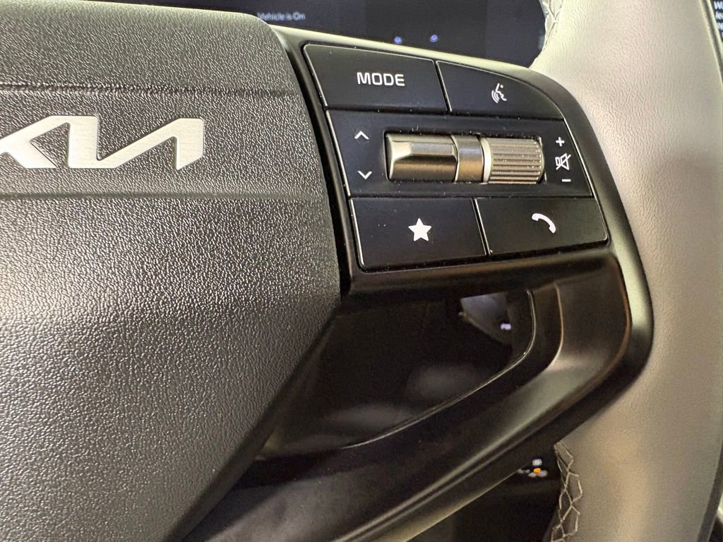Used 2025 Kia EV6 Wind image 24