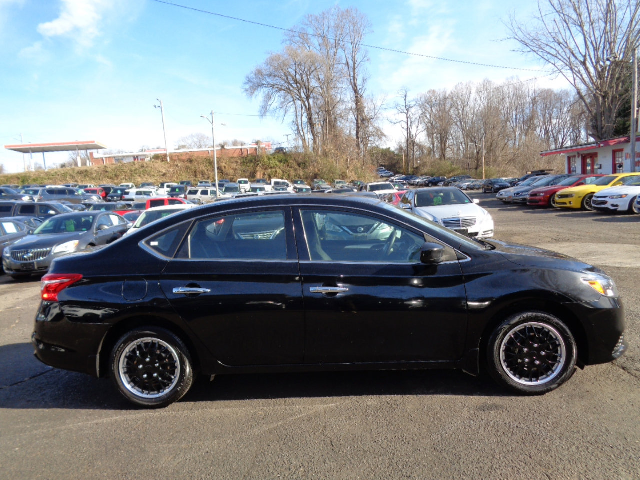 Used 2017 Nissan Sentra S image 4