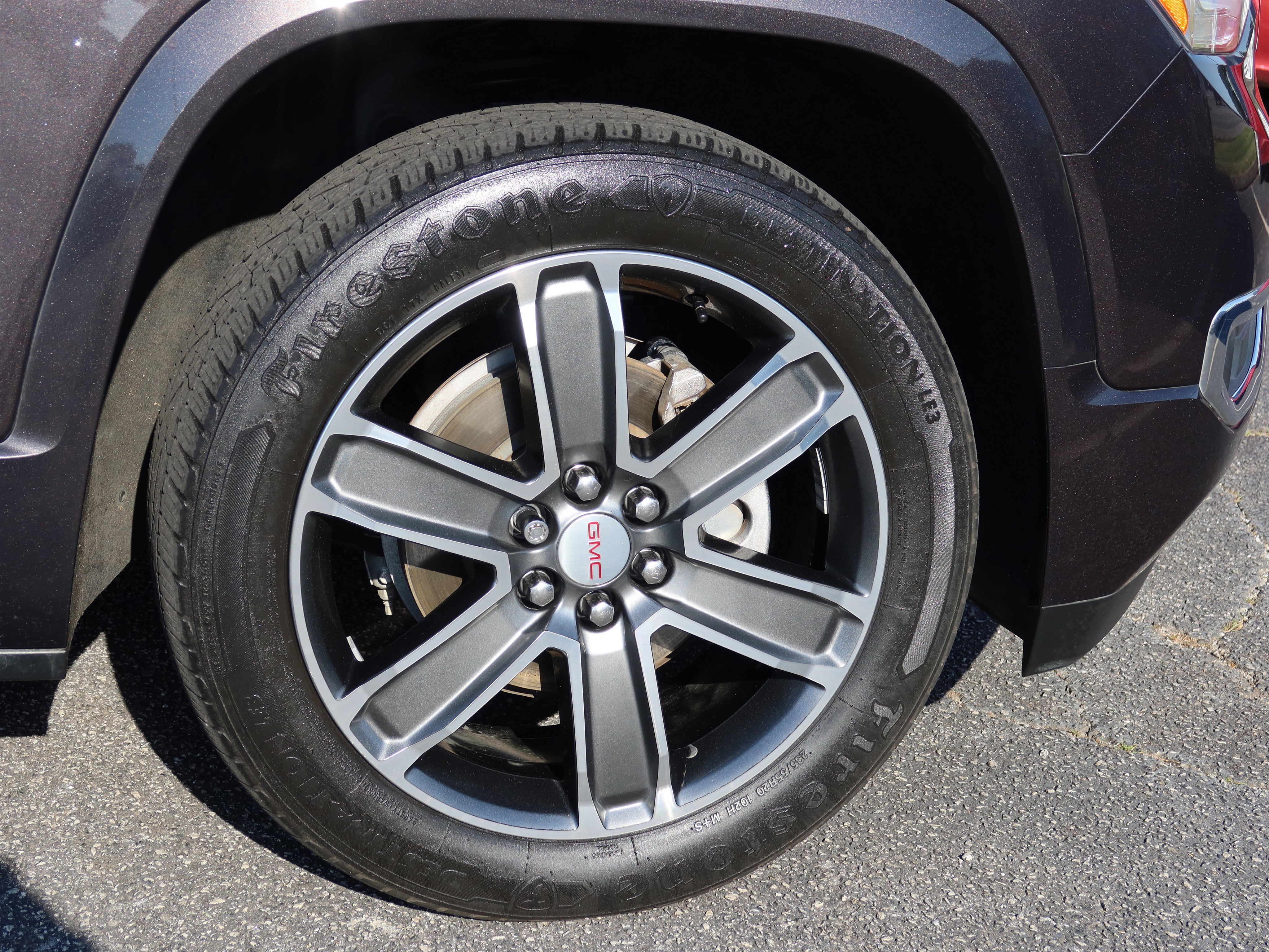 Used 2019 GMC Acadia Denali w/ Technology Package AWD/4WD image 11