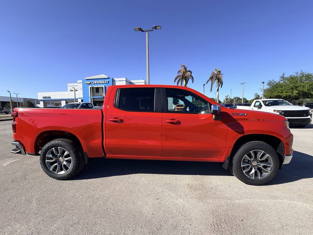 New 2026 Chevrolet Silverado 1500 LT w/ Z71 Off-Road Package AWD/4WD image 3