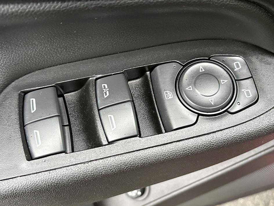 Used 2019 Chevrolet Equinox LT image 17