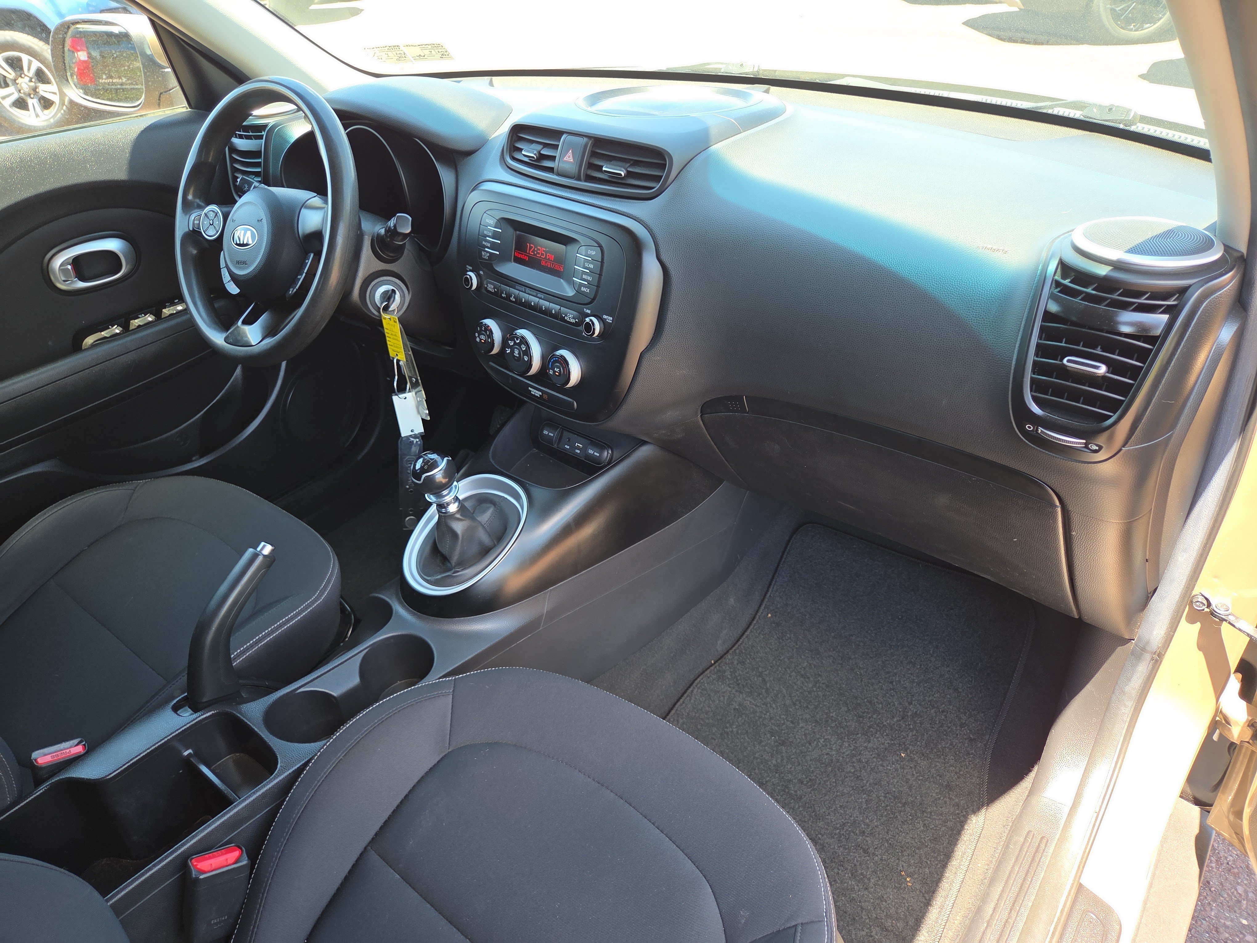 Used 2015 Kia Soul FWD image 18