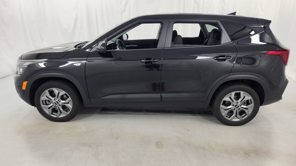 Used 2024 Kia Seltos LX AWD/4WD image 6