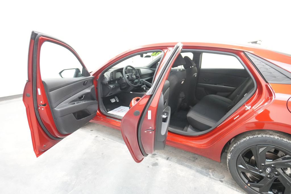 New 2026 Hyundai Elantra Sport image 18