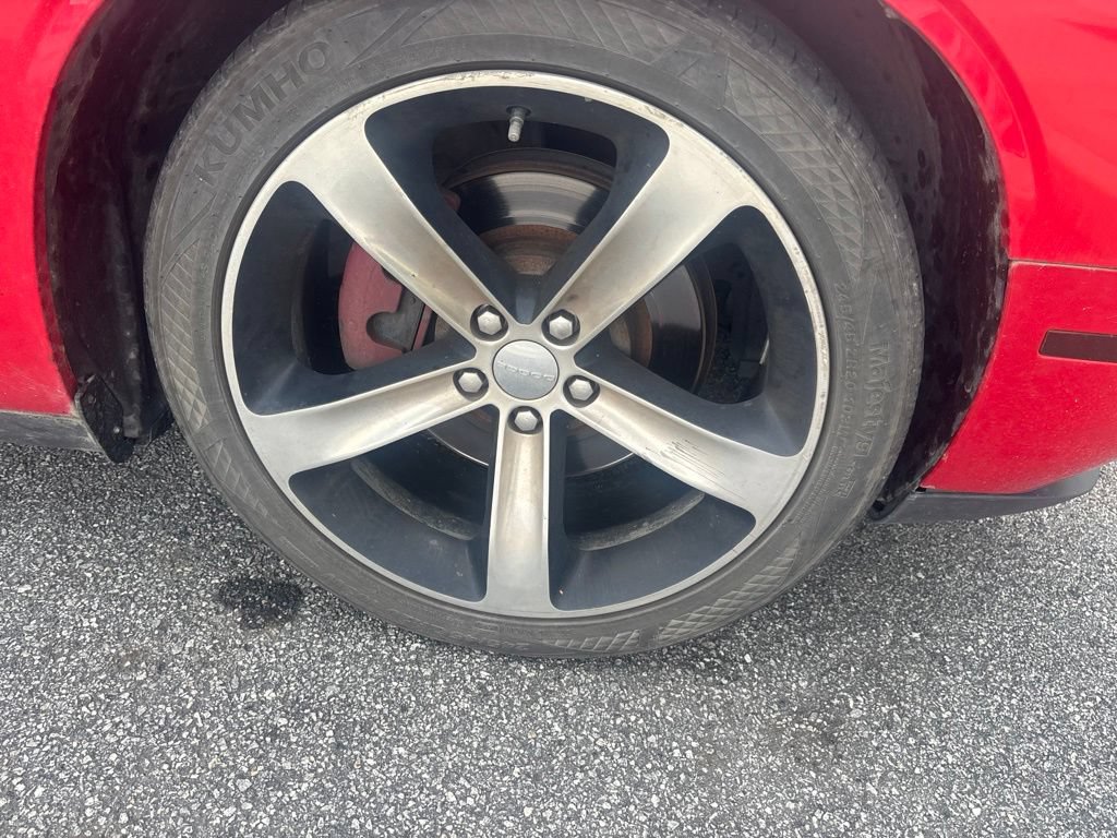 Used 2015 Dodge Challenger R/T Plus RWD image 13