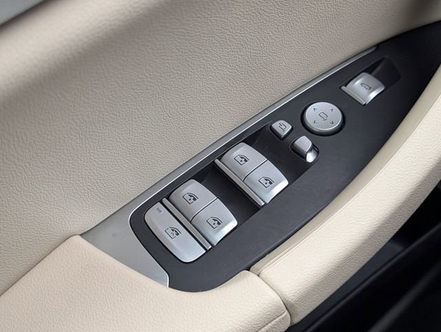 Used 2025 BMW X4 xDrive30i image 26