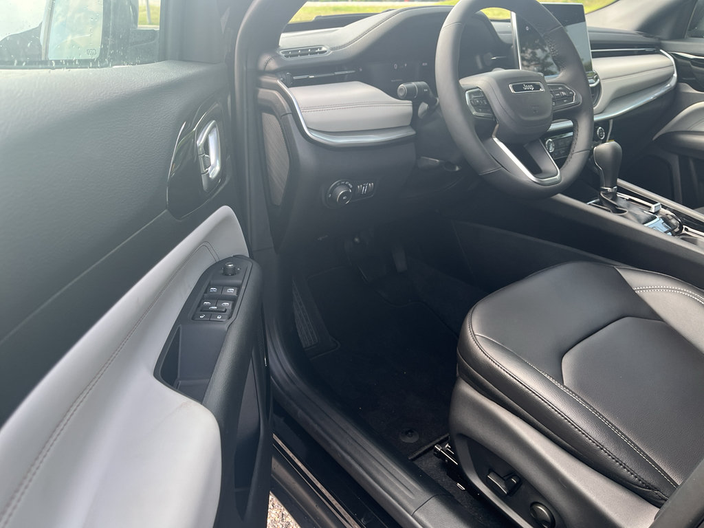 New 2026 Jeep Compass Limited AWD/4WD image 9