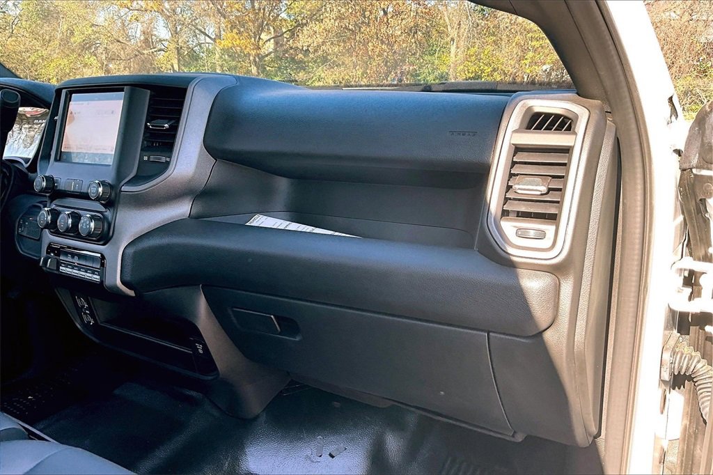 Used 2024 RAM 5500 Tradesman w/ Chrome Appearance Group image 22