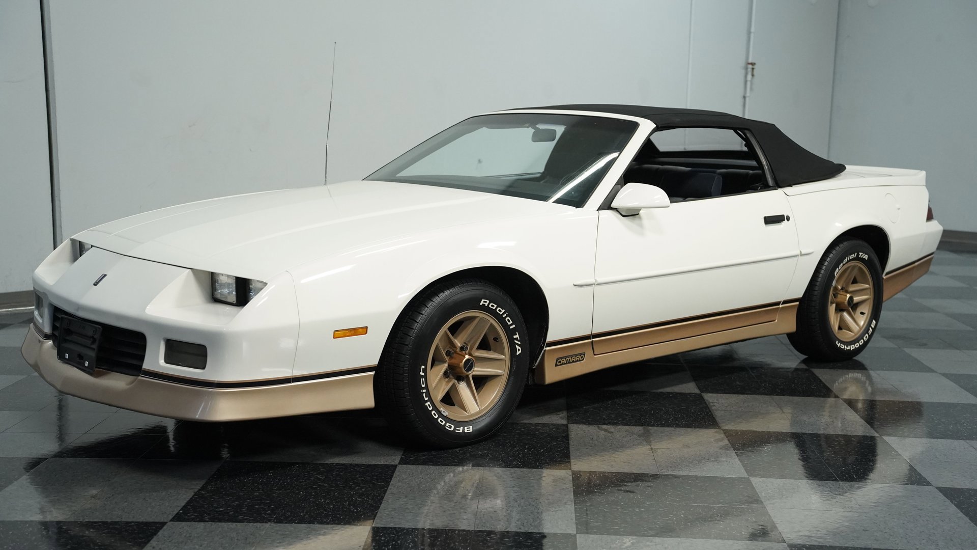 Used 1988 Chevrolet Camaro LT image 6