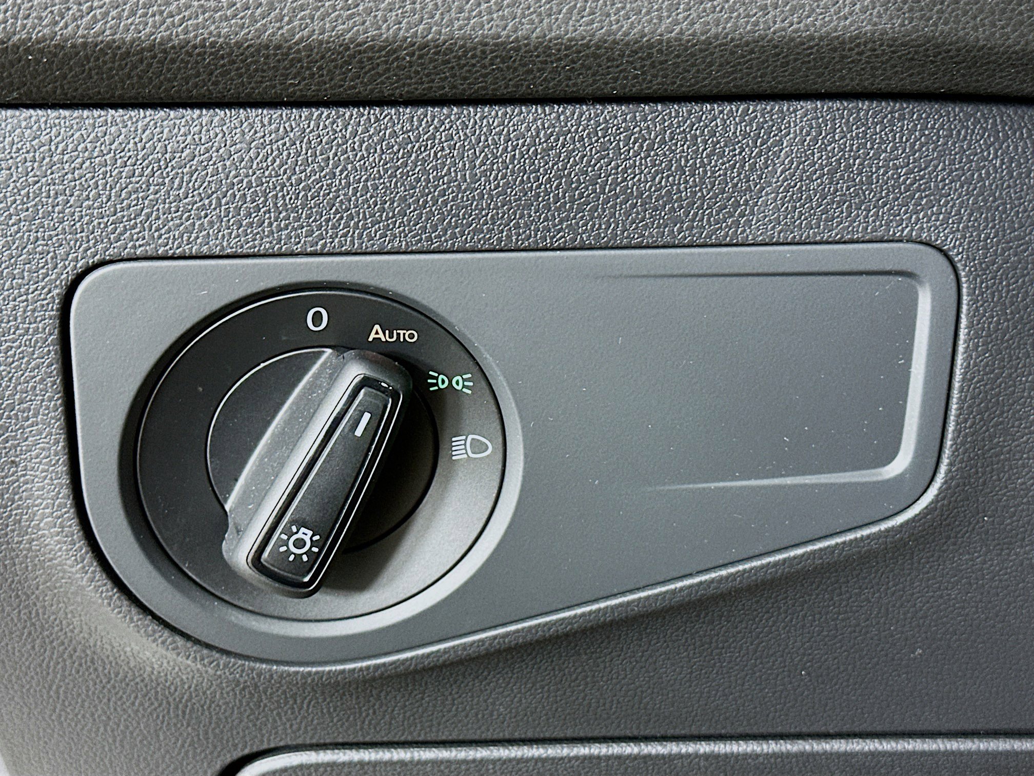 Used 2022 Volkswagen Tiguan S image 17