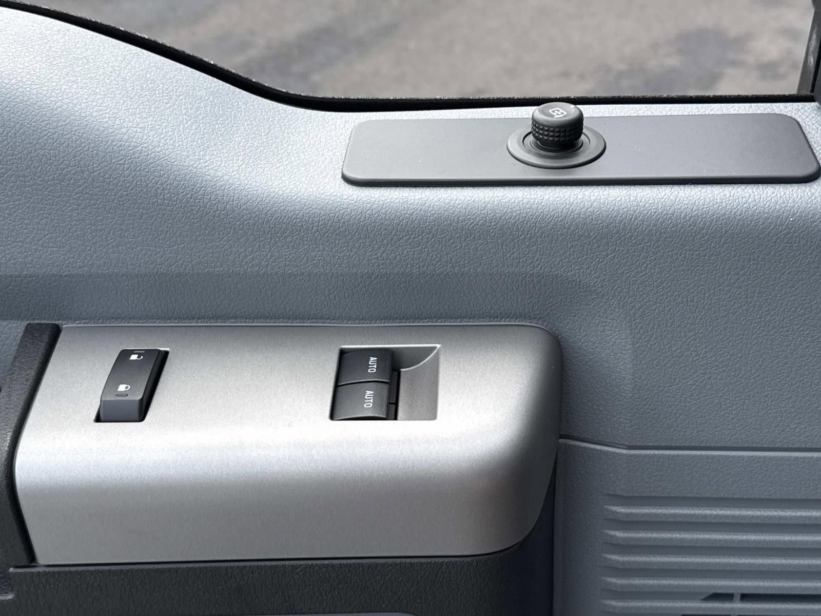 New 2027 Ford F750 2WD Regular Cab Super Duty image 18