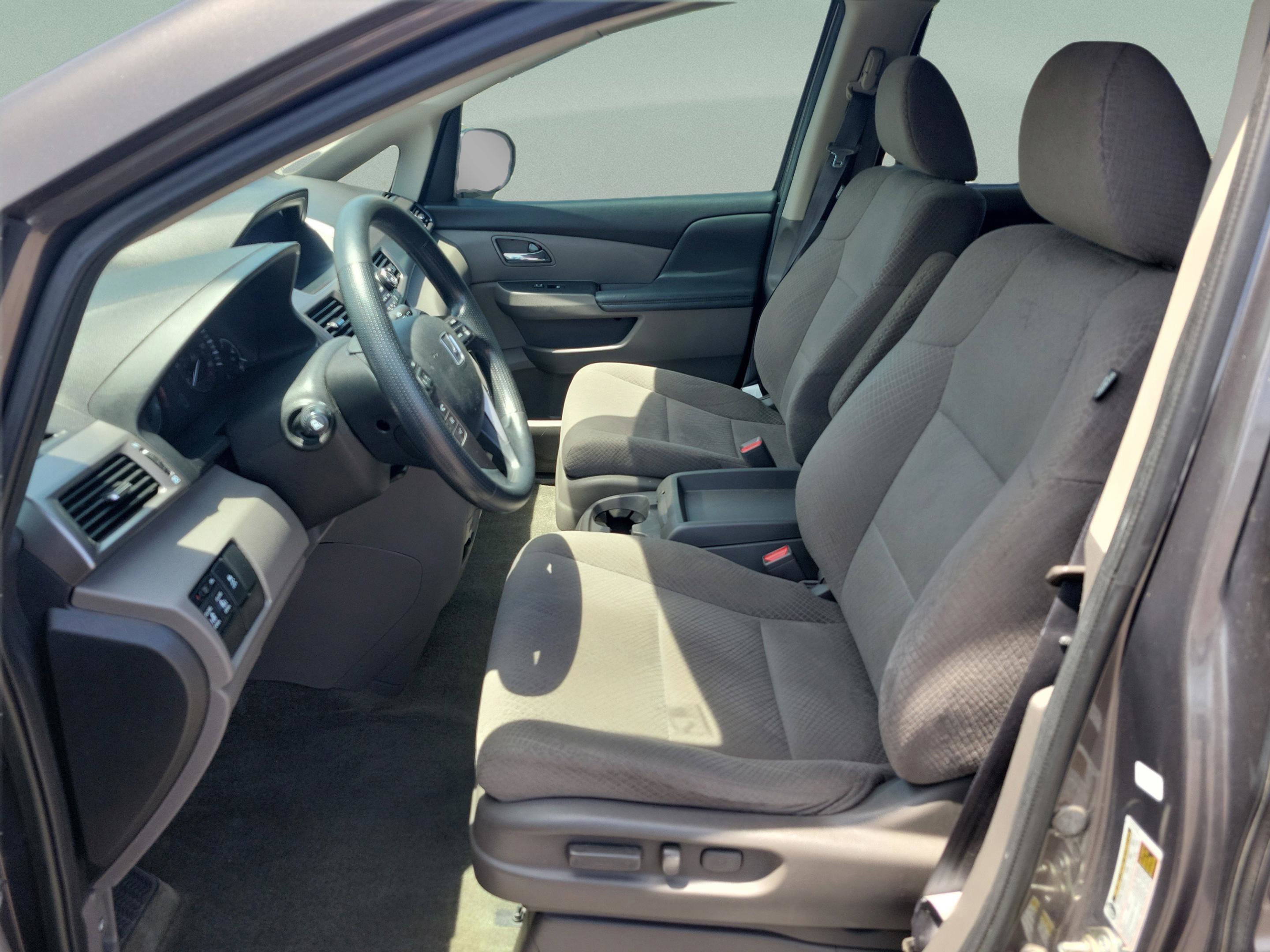Used 2016 Honda Odyssey SE image 26