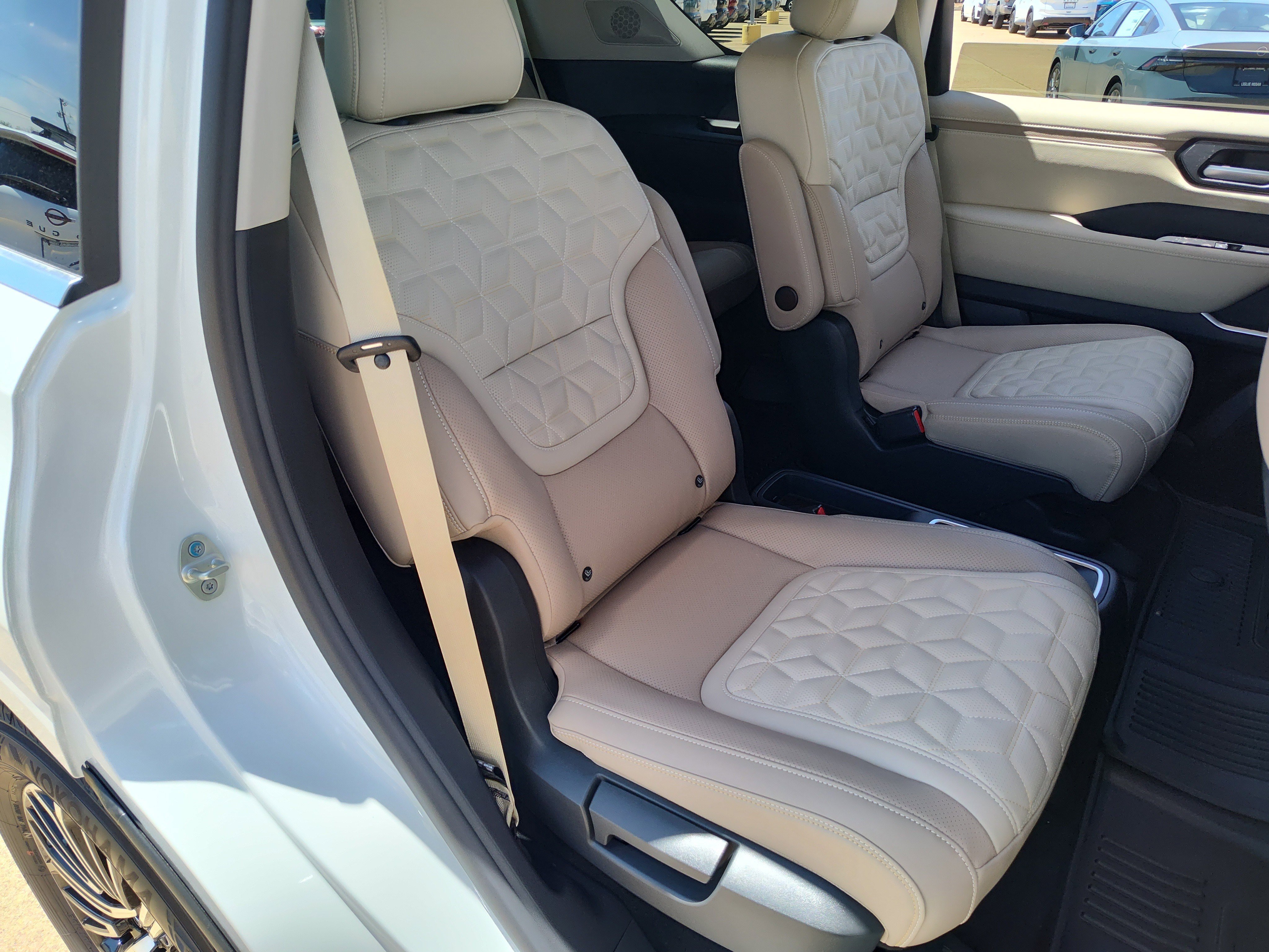 New 2026 Nissan Armada Platinum image 14