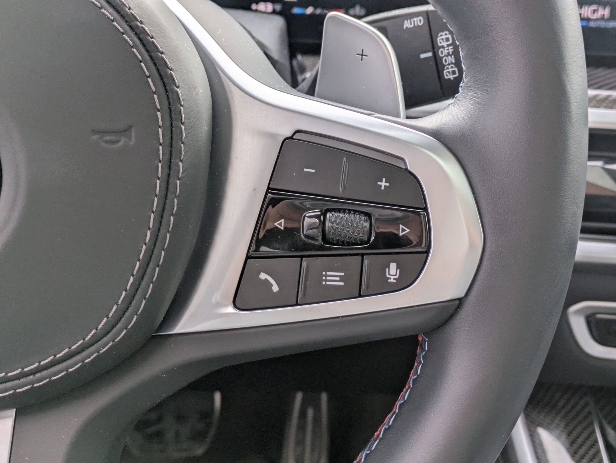 Used 2025 BMW X5 M60i image 18