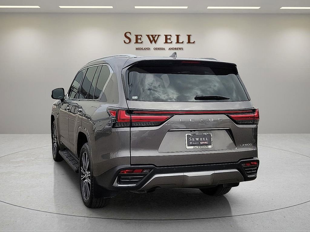 Used 2024 Lexus LX 600 4WD w/ Luxury Package image 3
