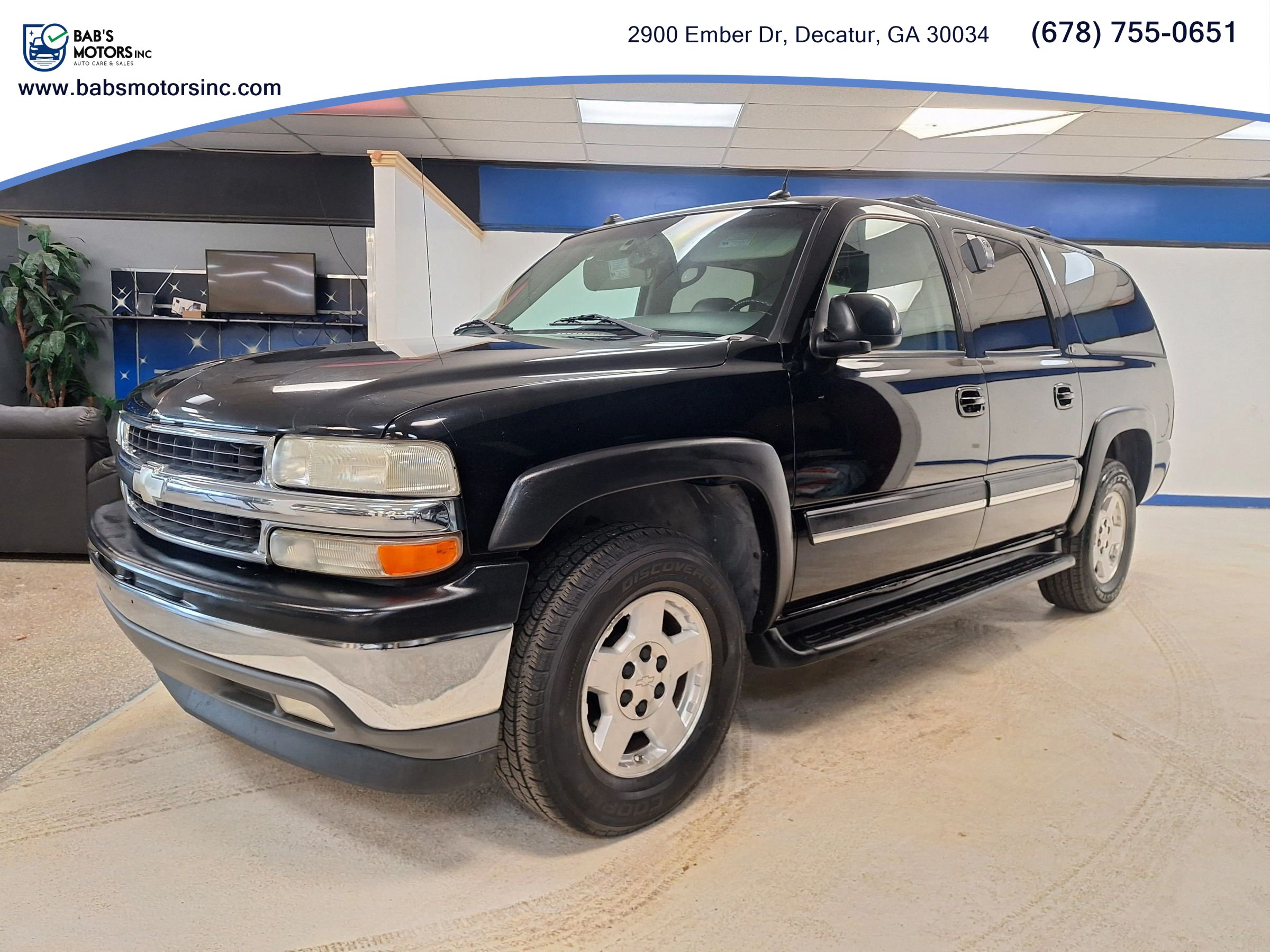 Used 2005 Chevrolet Suburban LT w/ Preferred Equipment Group RWD image 2