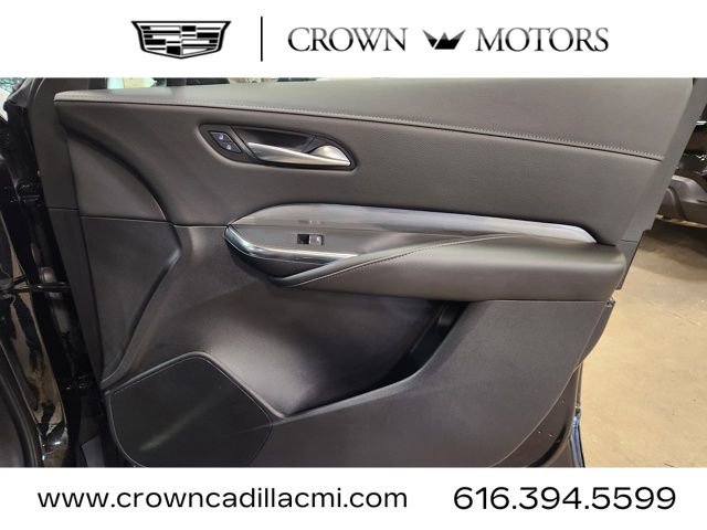 Certified 2025 Cadillac XT4 Premium Luxury image 32