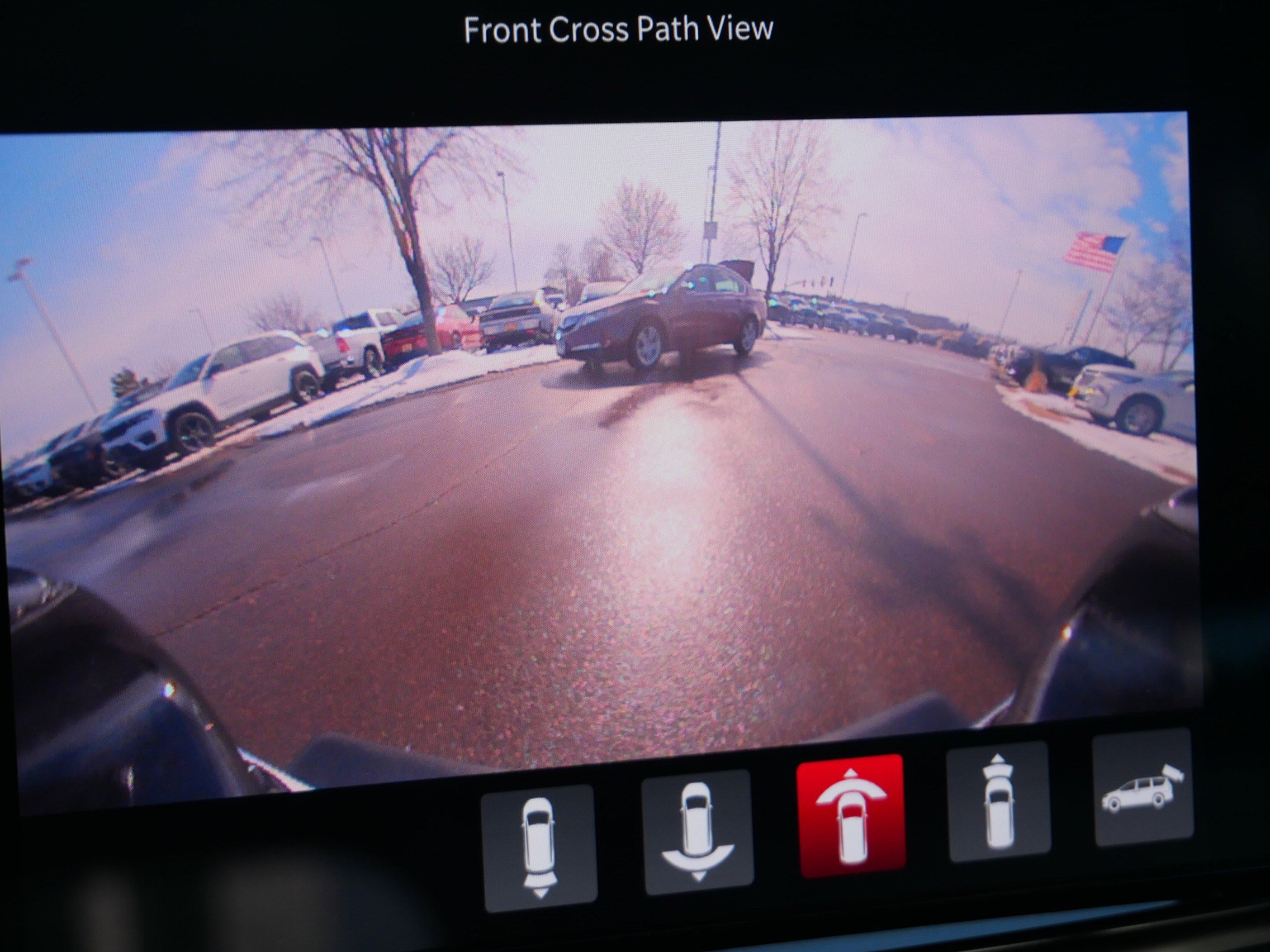 Used 2025 Chrysler Pacifica Select w/ Uconnect Theater Family Group image 29