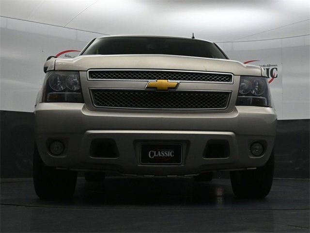 Used 2014 Chevrolet Suburban LT image 30