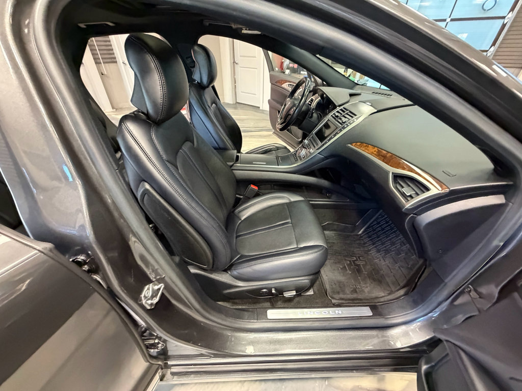 Used 2019 Lincoln MKZ Reserve FWD image 47