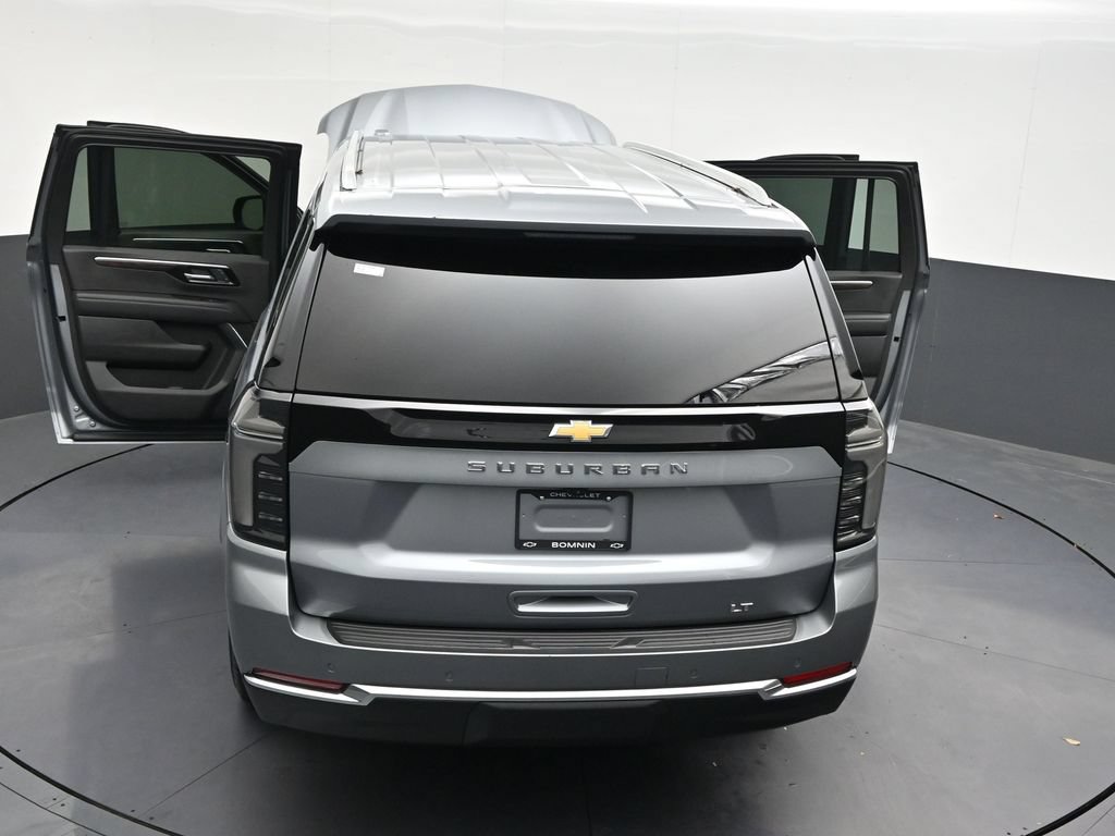 Used 2025 Chevrolet Suburban LT w/ Comfort Package RWD image 37
