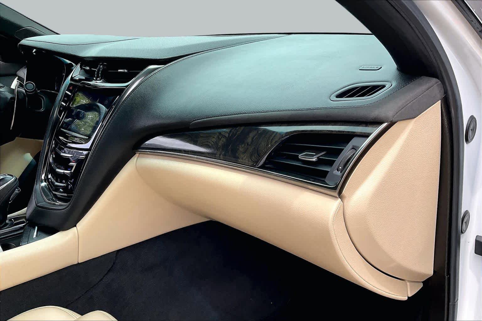 Used 2019 Cadillac CTS Luxury RWD image 19