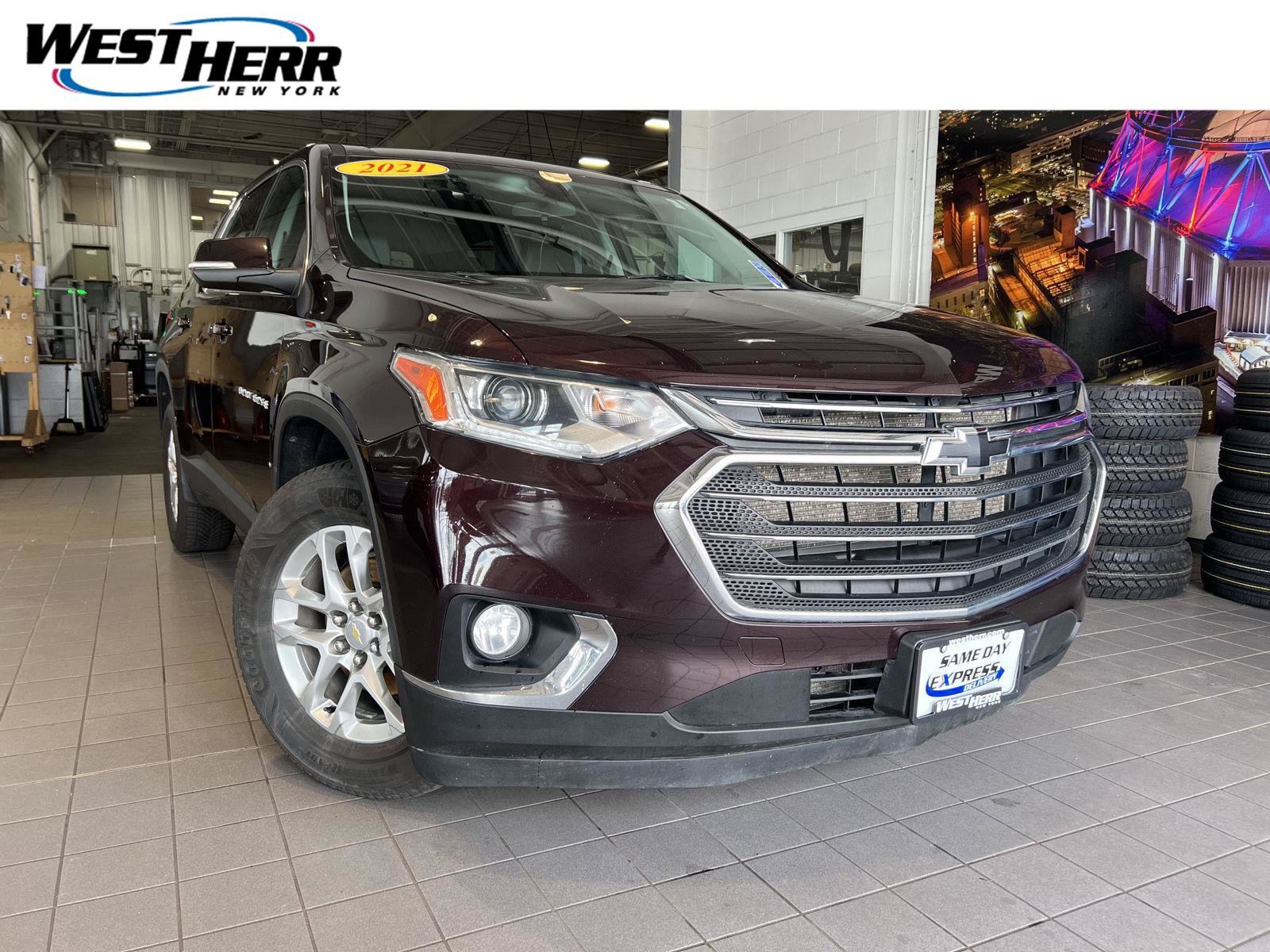 Used 2021 Chevrolet Traverse LT